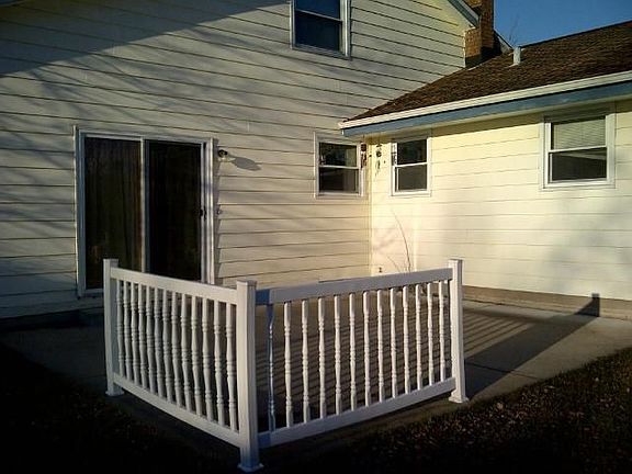 3rd image of 719 Cheyenne Dr