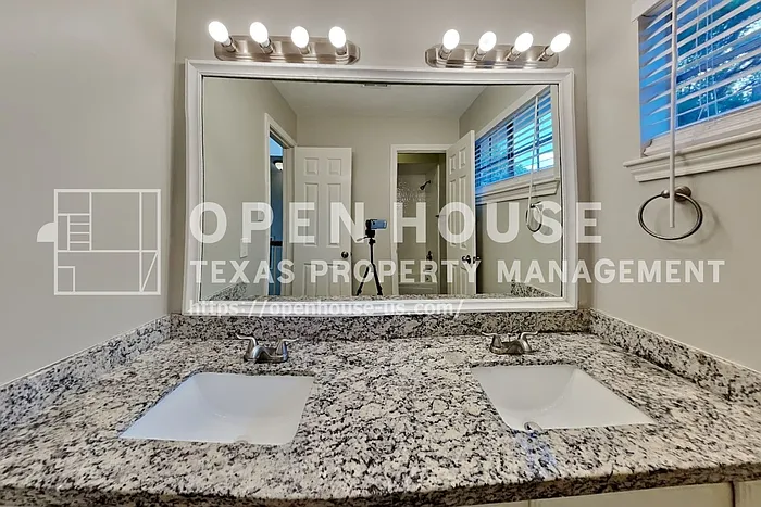 7711 Thorncreek Way — Photo 17