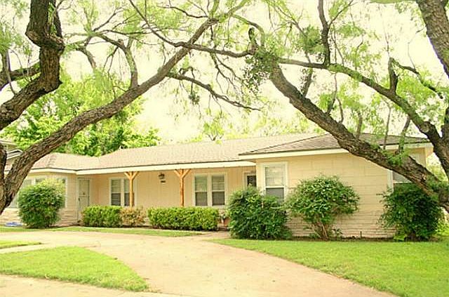 1st image of 1025 Sayles Blvd