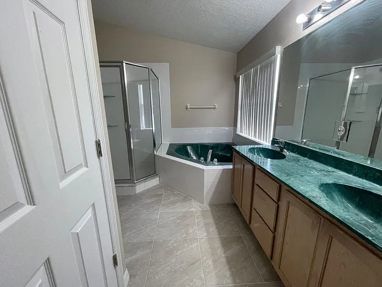568 Finch Ct — Photo 26