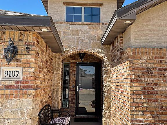 2nd image of 9107 Holiday Dr