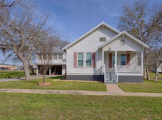 309 Anderson St, Schulenburg, TX 78956