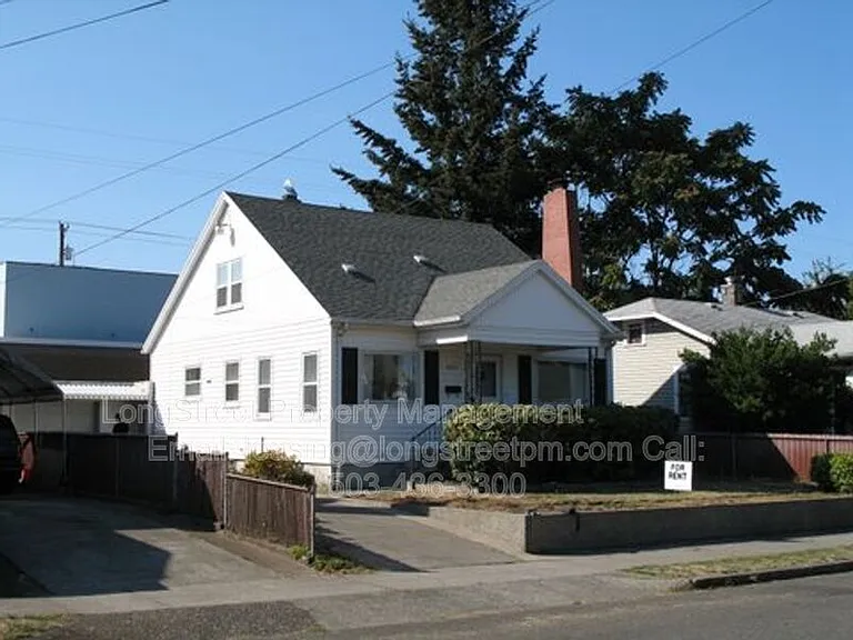 6325 N Maryland Ave — Photo 2