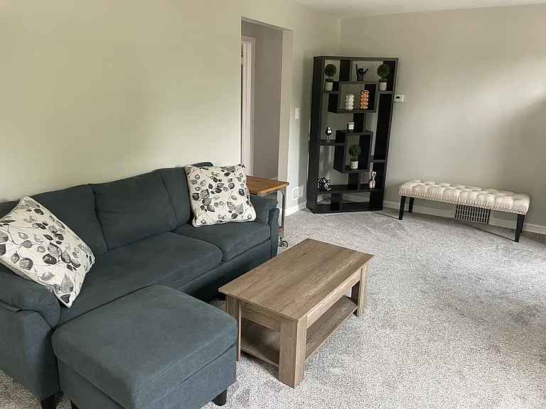 6713 W Dixon St — Photo 3