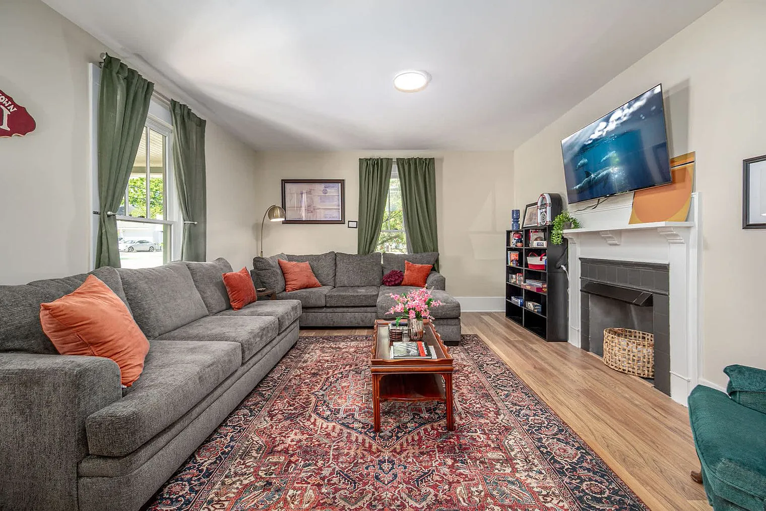 3 bed, 3.0 bath, 2066 sqft, $6,488 — Photo 1