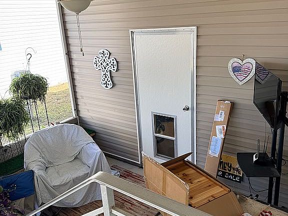 2nd image of 8874 Edgewater St