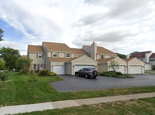 811 Banyan Dr, Elk Grove Village, IL 60007