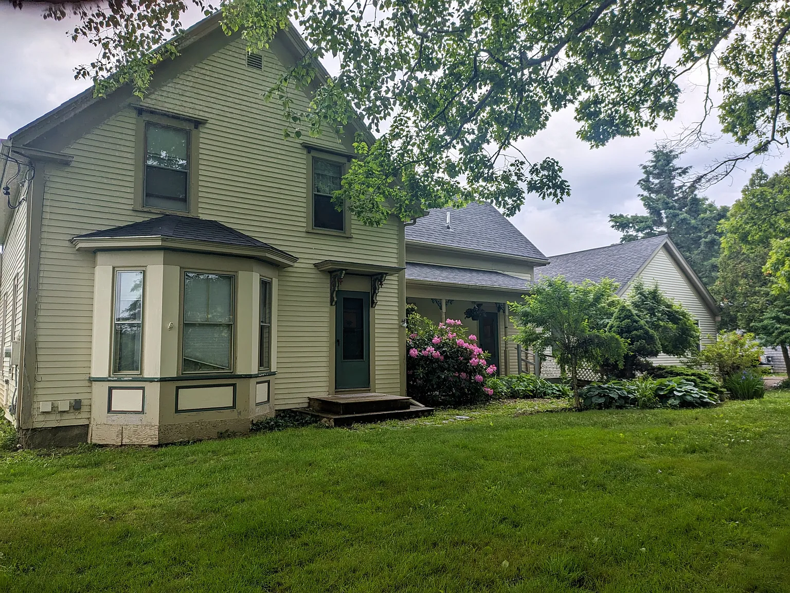 4 bed, 2.5 bath, 1800 sqft, $3,000 — Photo 4