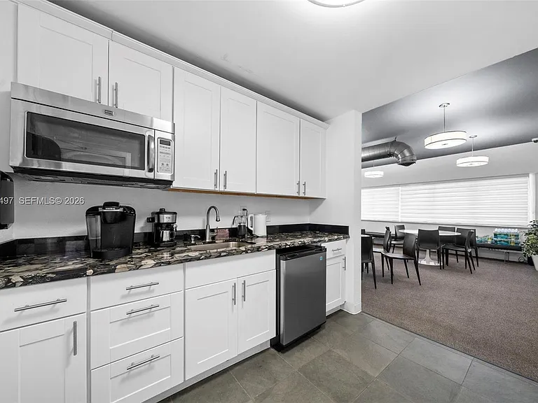 401 Golden Isles Dr #304 — Photo 33
