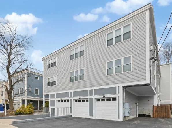 841 Lagrange St Unit 1, Boston, MA 02132