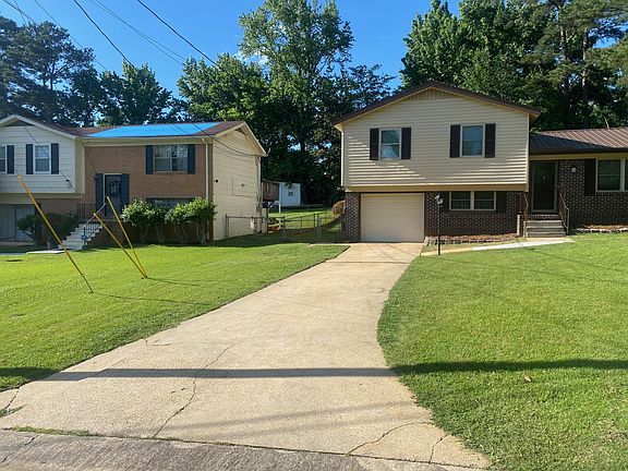 2nd image of 1720 Molly Dr