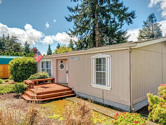 3rd image of 10405 NE 42nd Ct