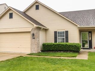1115 Central Park Blvd N, Greenwood, IN