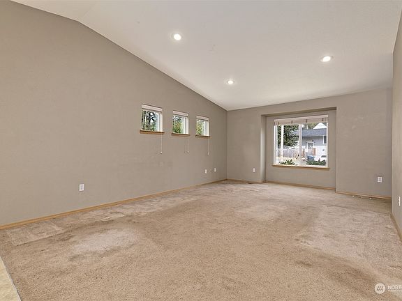 3rd image of 509 Grant Avenue