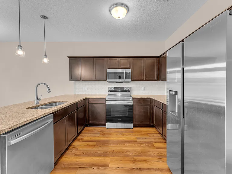 139 W West Winn Ave — Photo 11
