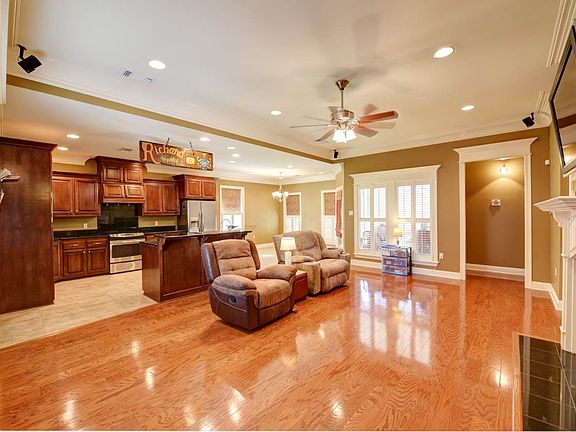 4th image of 130 Cinclare Dr