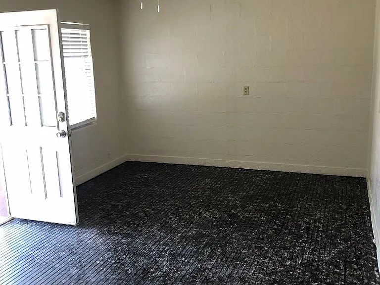 203 N Colpitts Blvd — Photo 2