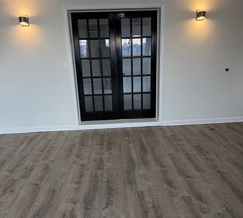 4th image of 51 Sterling Ave #1