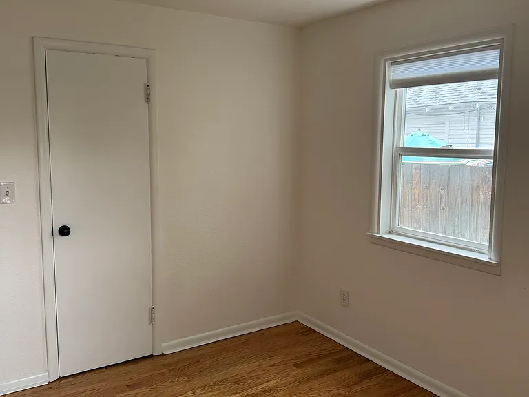 1407 W Kiernan Ave — Photo 13
