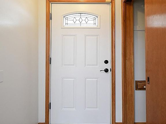 5th image of 5031 Evans St