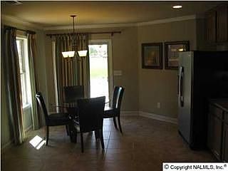 2nd image of 3165 Castlecreek Dr
