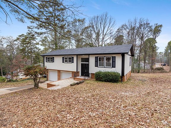 3rd image of 112 Woodmont Cir