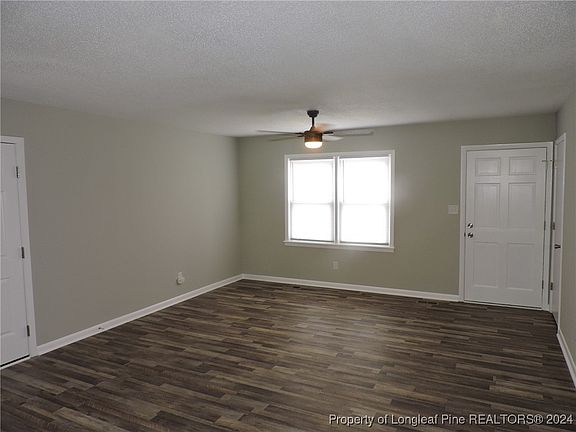 5th image of 3632 Gloucester Dr