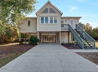 415 Charlotte Ave, Carolina Beach, NC 28428