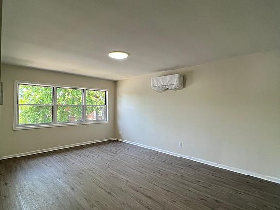 3rd image of 369 Burgher Ave Floor 2