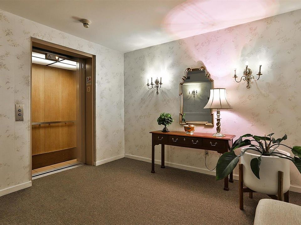 Saratoga Condominiums 526 Sarah Ln Saint Louis MO Zillow