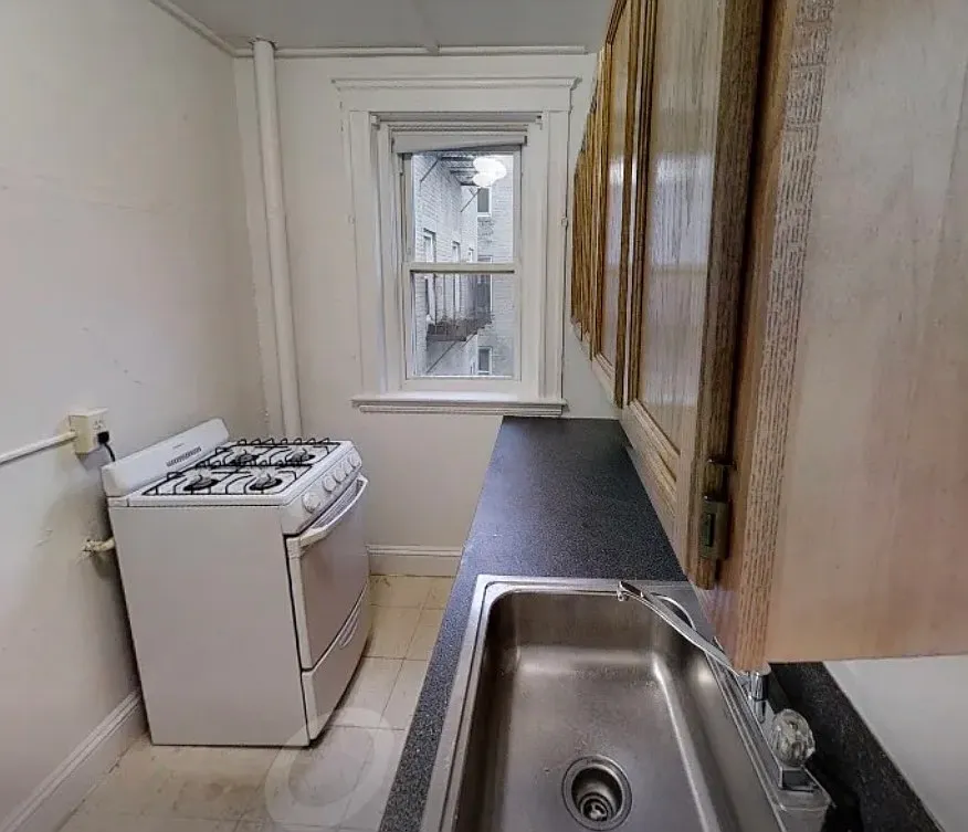 Studio, 9999 sqft, $2,175 — Photo 3