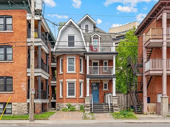 229 Charlotte St #2, Ottawa, ON K1N 8L1