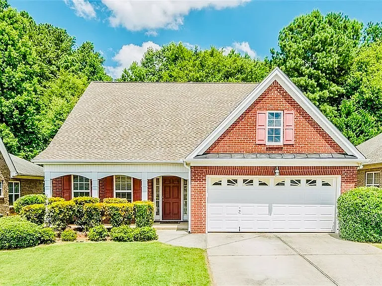 449 Bellbrook Ln — Photo 1