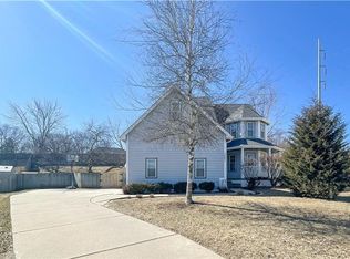 1001 Westbrooke Ct, West Des Moines, IA 50266