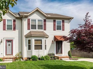 833 Logan Ln, Hanover, PA 17331