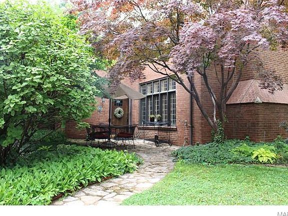 2nd image of 521 Donne Ave