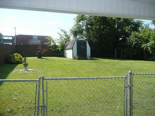 5th image of 2222 Belvoir Ave