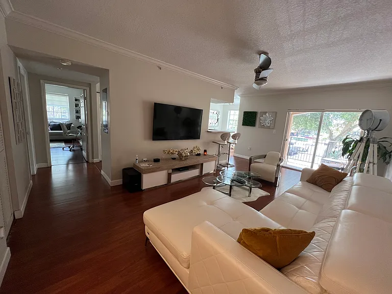 151 SW 117th Ave #207 — Photo 34