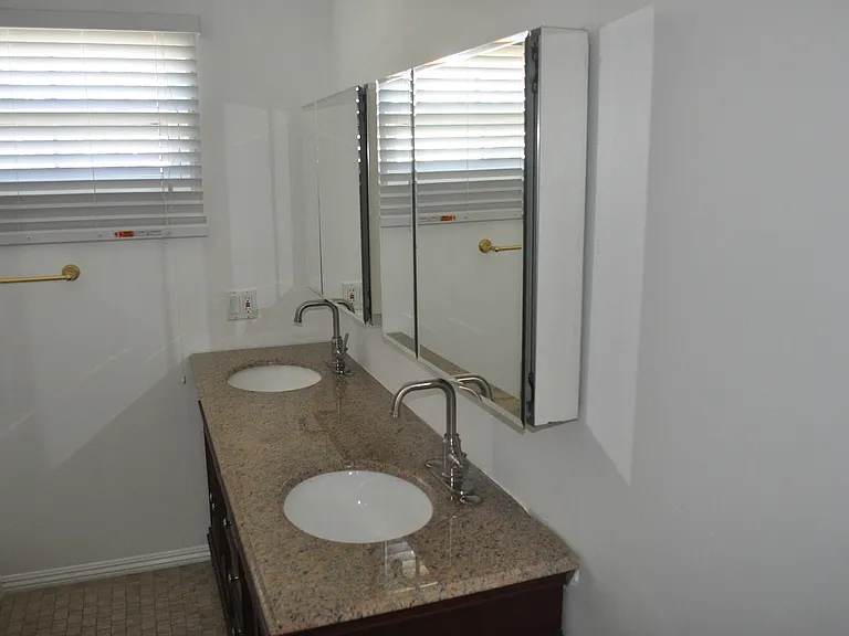 8785 Regency Rd — Photo 20