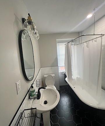 4th image of 6137 W Columbia Ave Floor 3