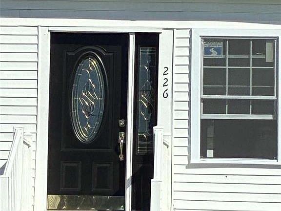 3rd image of 226 Marshall Ave
