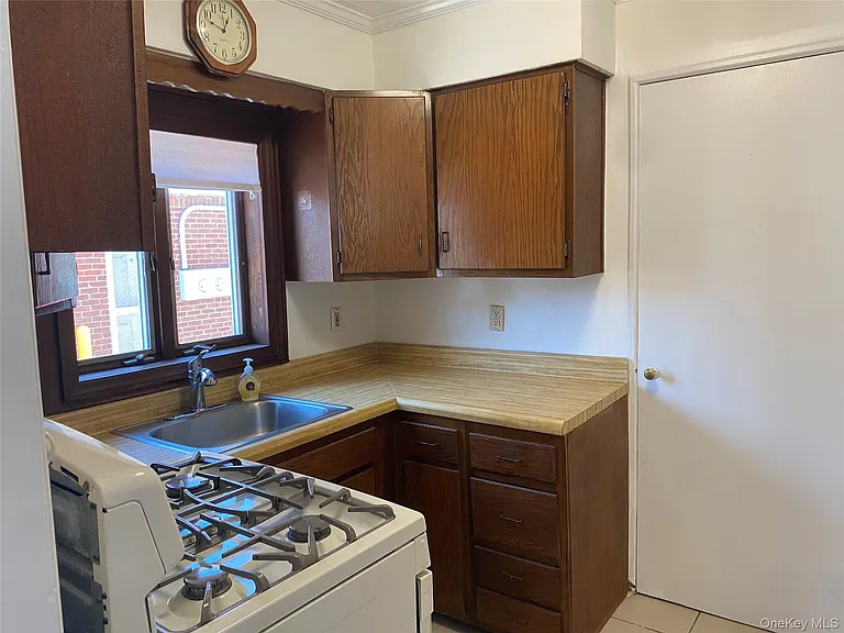 425 E Penn St #LOWER — Photo 9