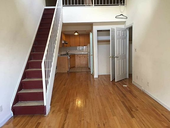 3rd image of 23-30 Broadway #4D