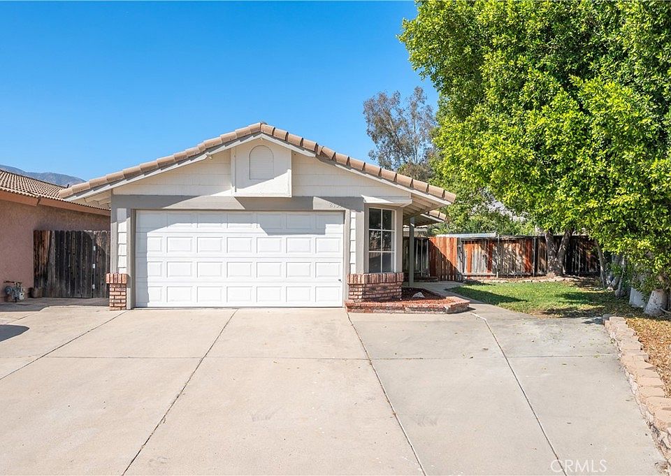 1st image of 27394 Rustic Ln
