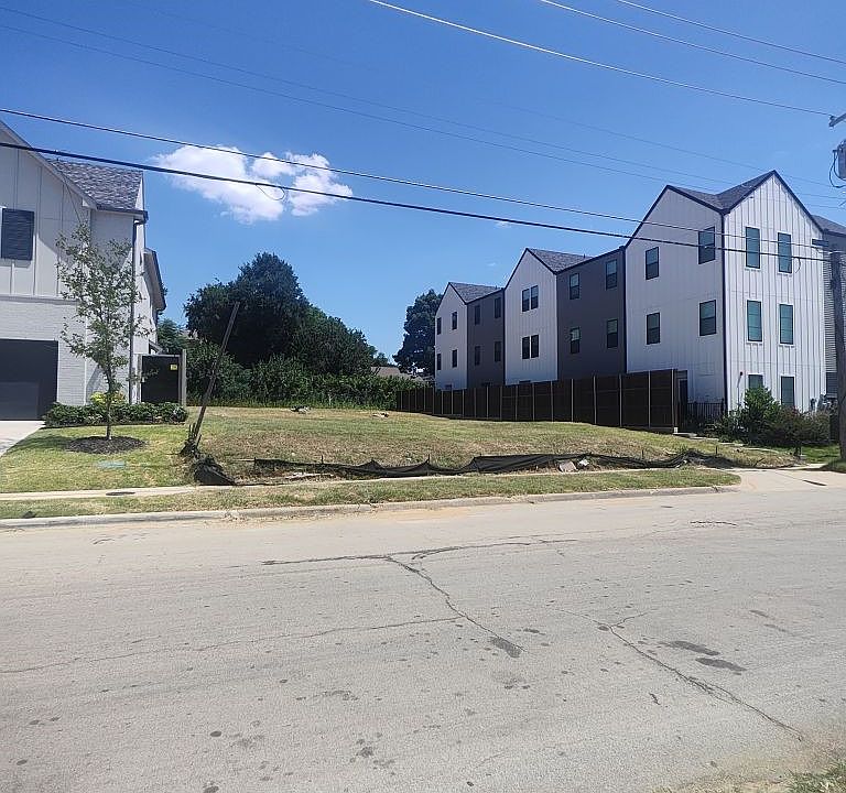 2nd image of 2170 Lovedale Ave