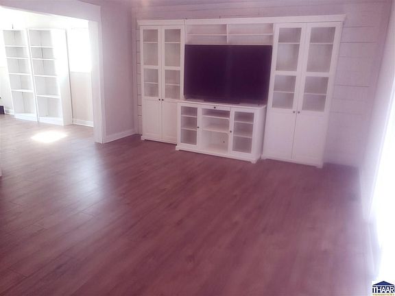 3rd image of 1036 Lower Sandford Rd