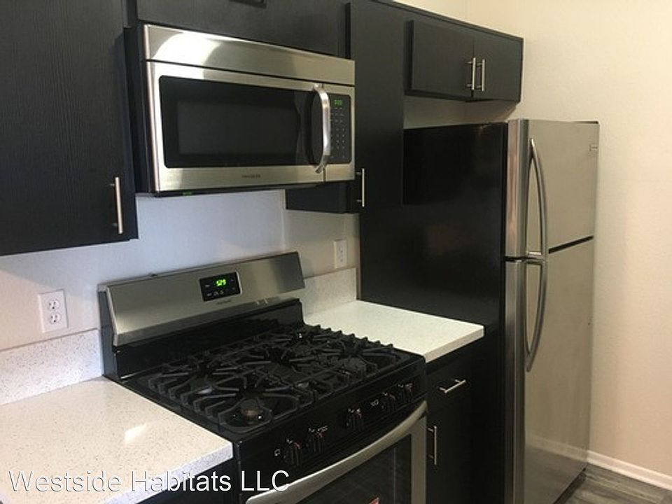 1st image of 14900 Moorpark St APT 114