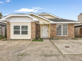 5200 Timber Crest Dr, New Orleans, LA 70131