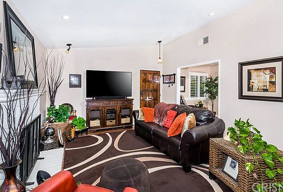 4th image of 25882 Estaban Dr