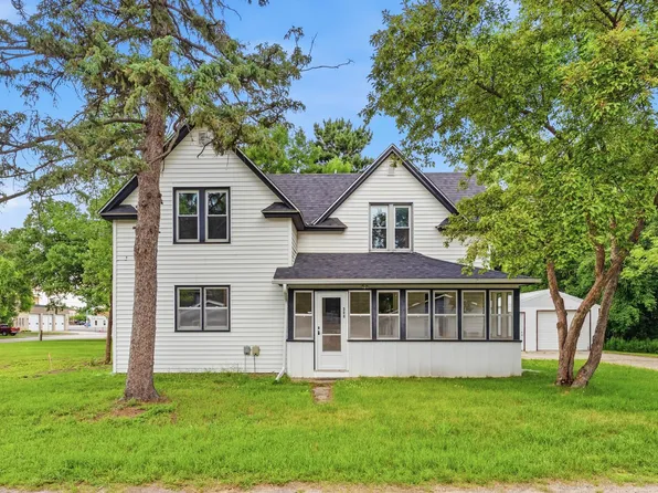 306 3rd St S, Princeton, MN 55371